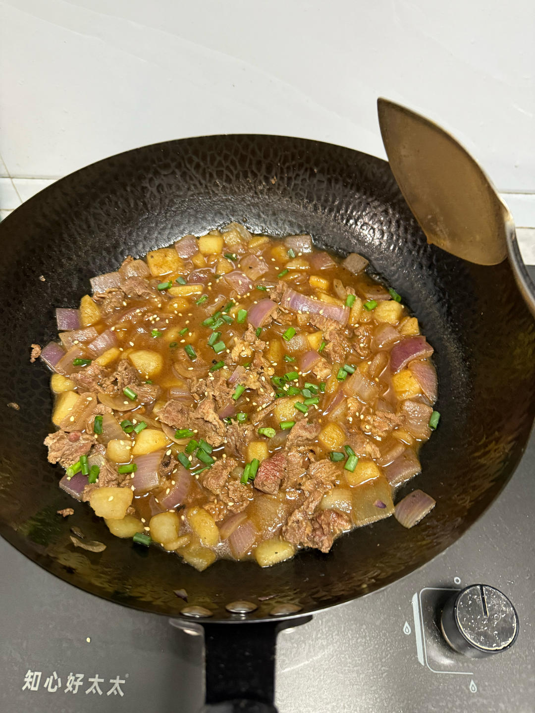 好吃到舔碗底的土豆肥牛拌饭