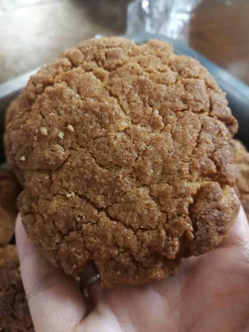 轻轻一按就碎掉的原味桃酥（不输猪油版）