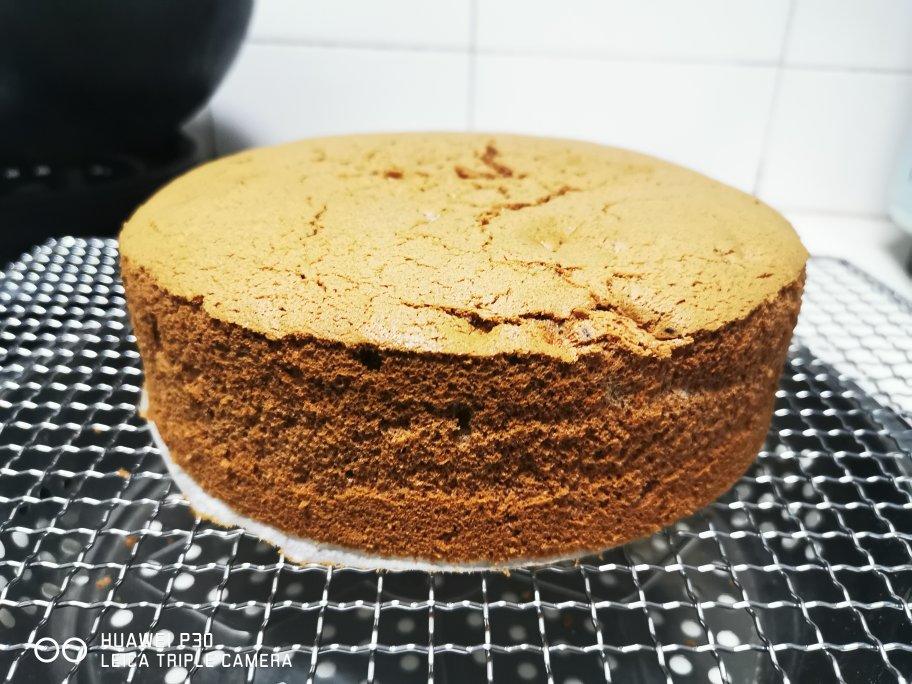 不凹底不塌陷的完美戚风蛋糕