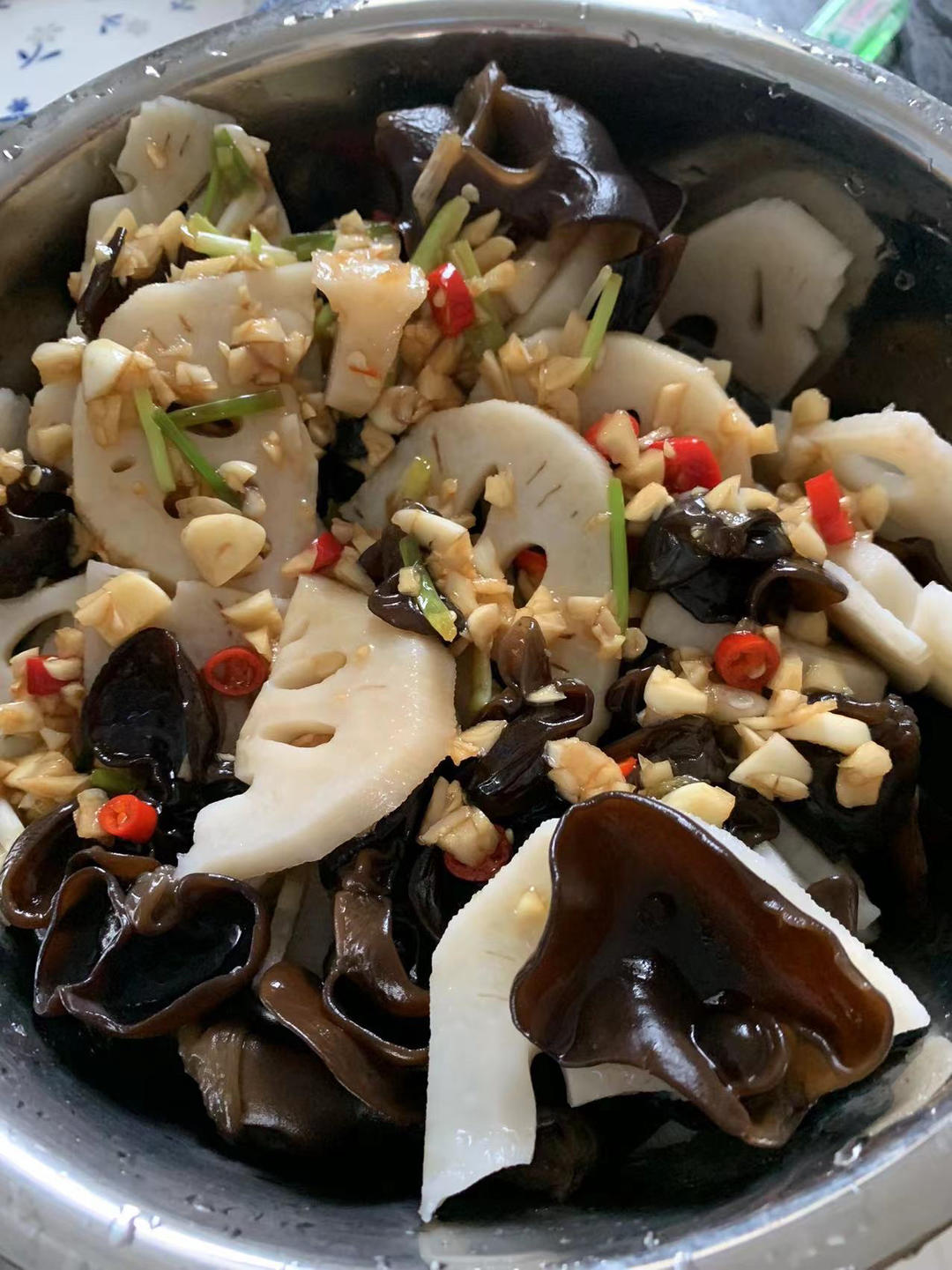 健脾开胃的凉拌木耳藕片