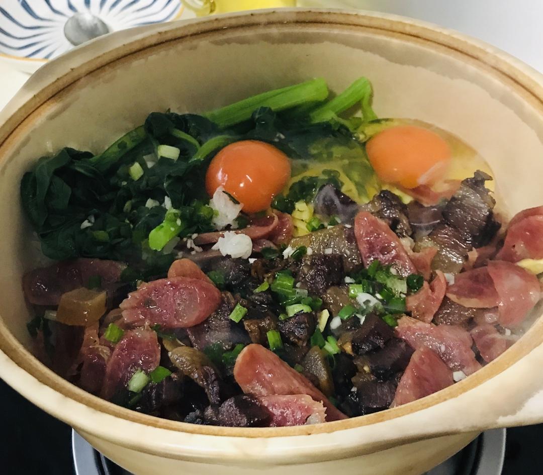 广式腊味煲仔饭