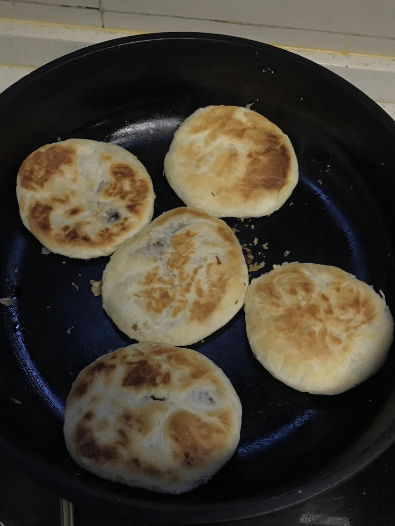 平底锅版酥掉渣豆沙小酥饼