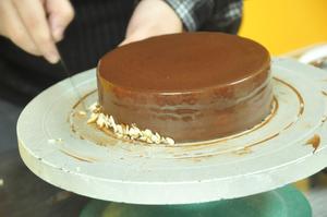巧克力慕斯蛋糕（纵享丝滑）的做法 步骤18