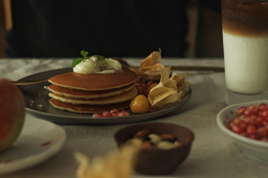 认真吃饭。
