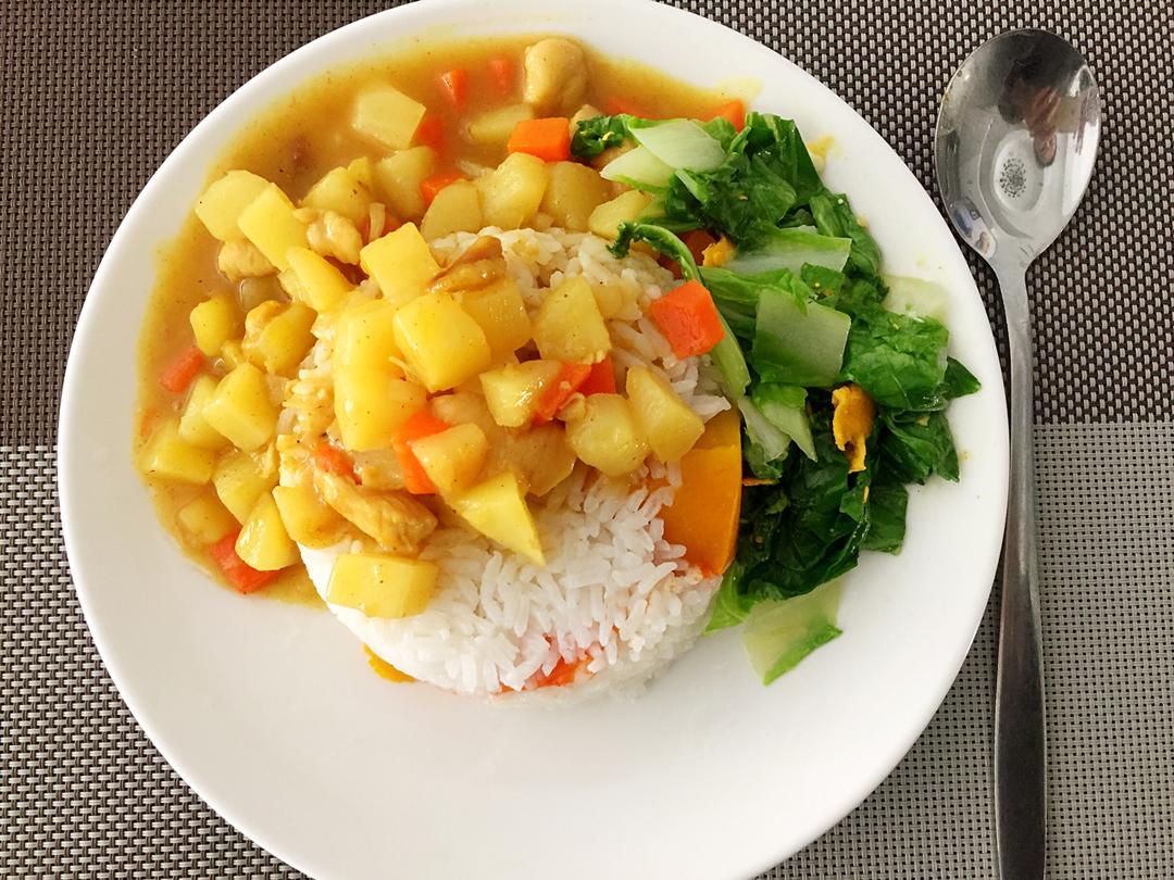 咖喱鸡肉饭