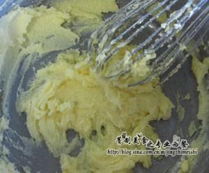 海绵鸡蛋布丁的做法 步骤4