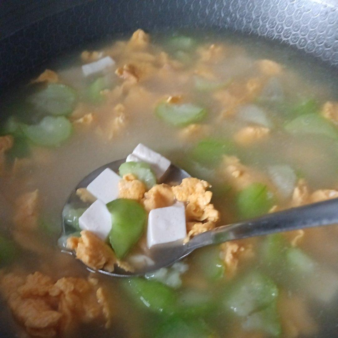 丝瓜豆腐鸡蛋汤