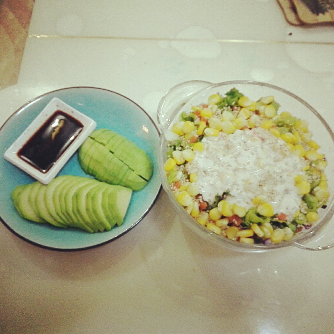 减肥系列=每顿一杯＋蔬果沙拉