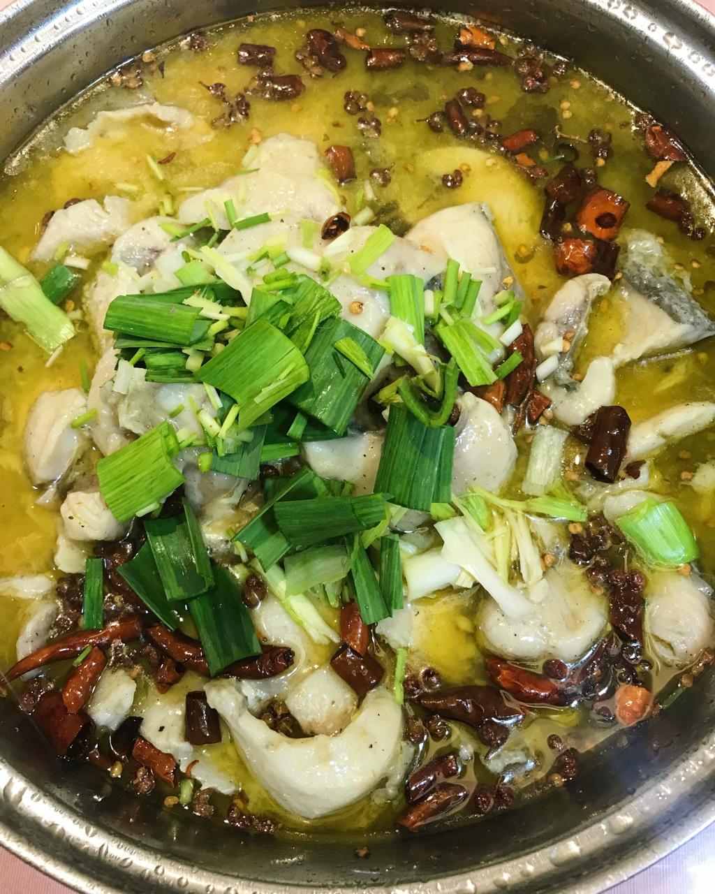 火锅里吃出烟头女门客报警了……