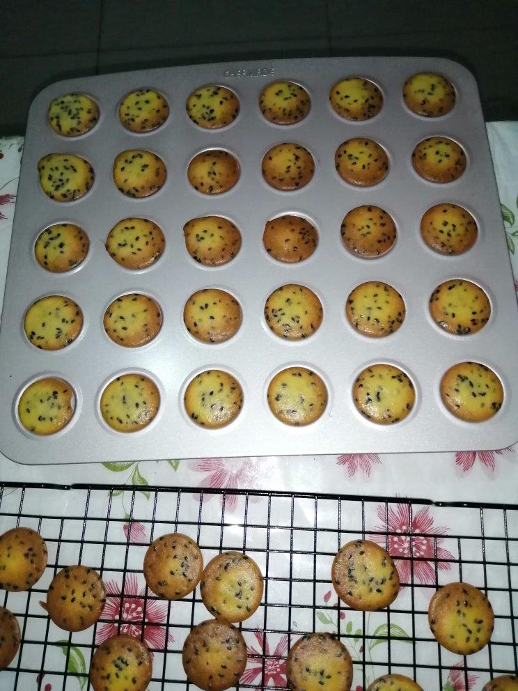 越吃越想吃——黑白芝麻薄脆