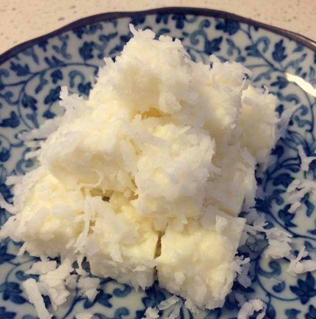 椰丝牛奶小方糕