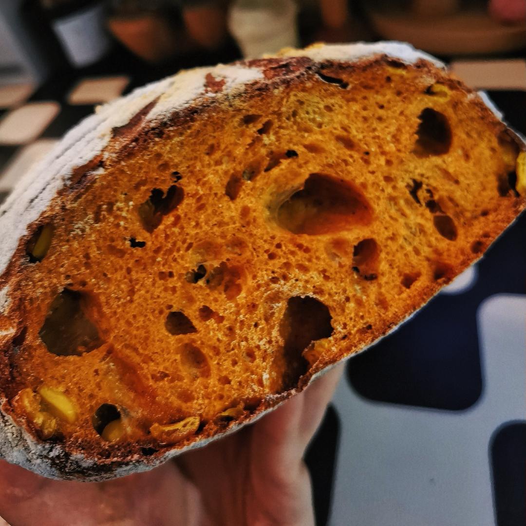 绝代双椒玉米欧包丨仅用0.4g酵母就能做的欧包