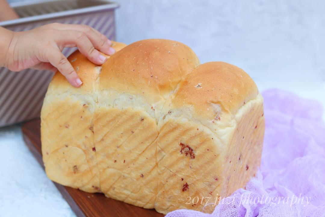 吃腻了甜口的面包，不妨试下这款有肉的咸口土司的做法