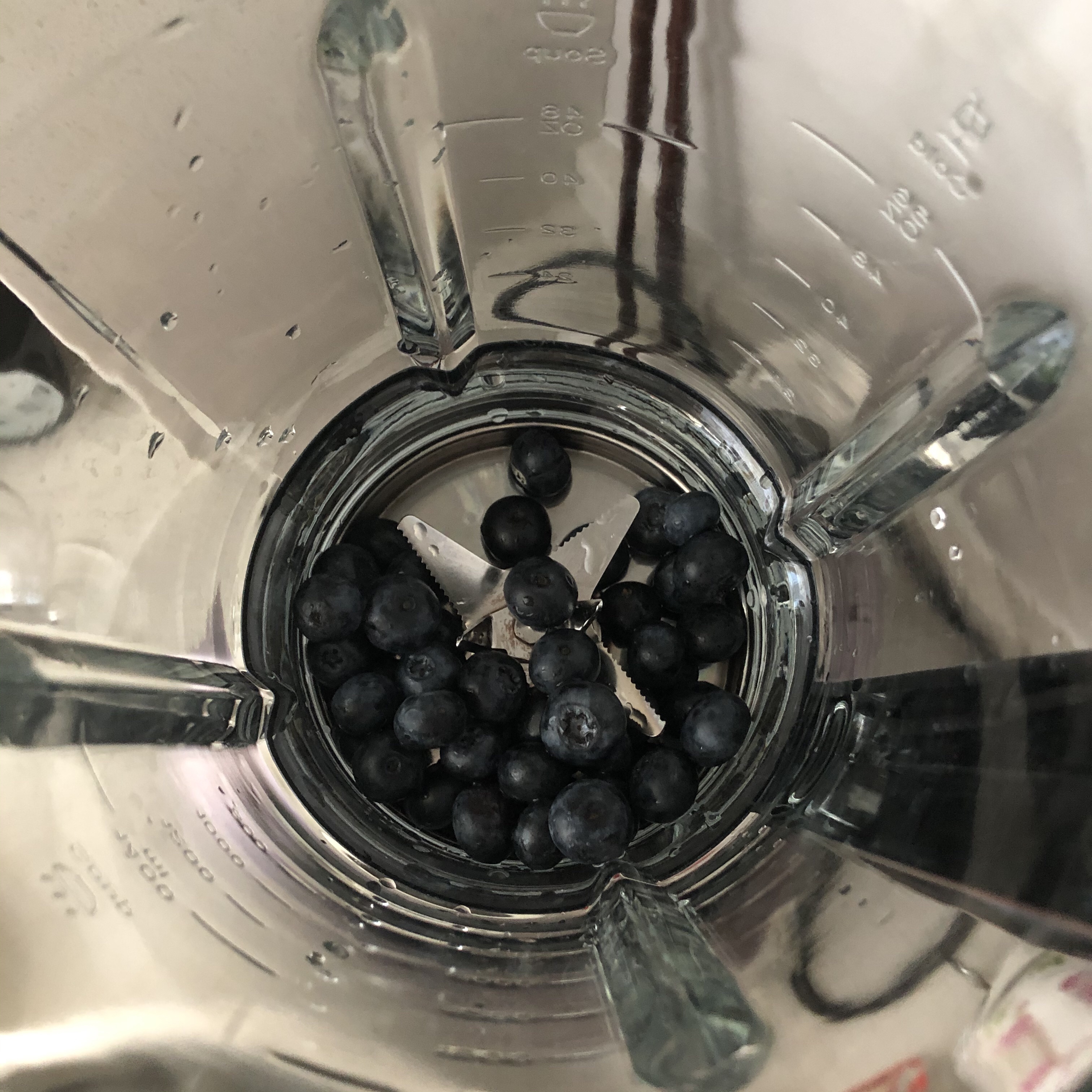 【流食】牛奶蓝莓山药泥的做法 步骤2