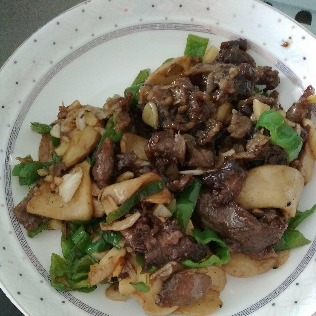 黑椒汁杏鲍菇炒牛肉