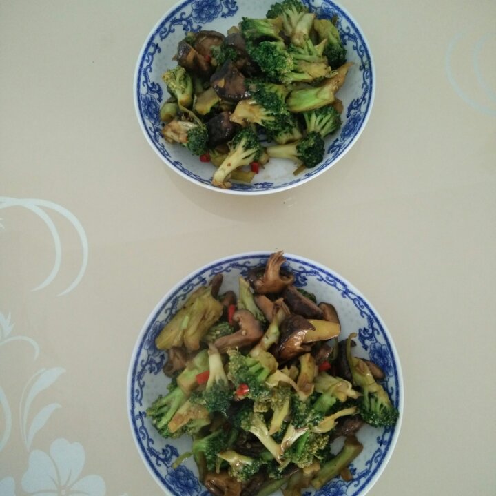 西兰花耗油香菇