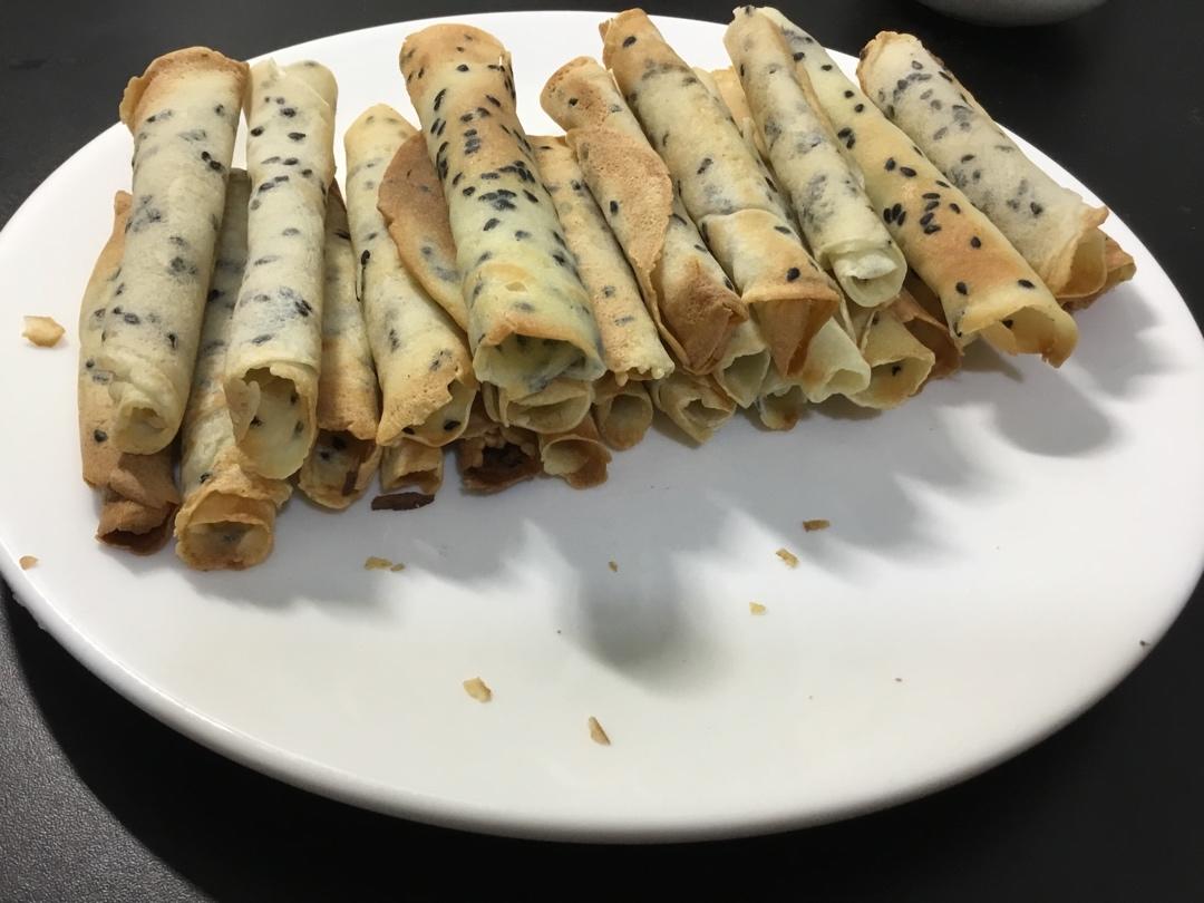 【平底锅蛋卷】嘿！还带夹心？芝麻蛋卷一口一个酥脆