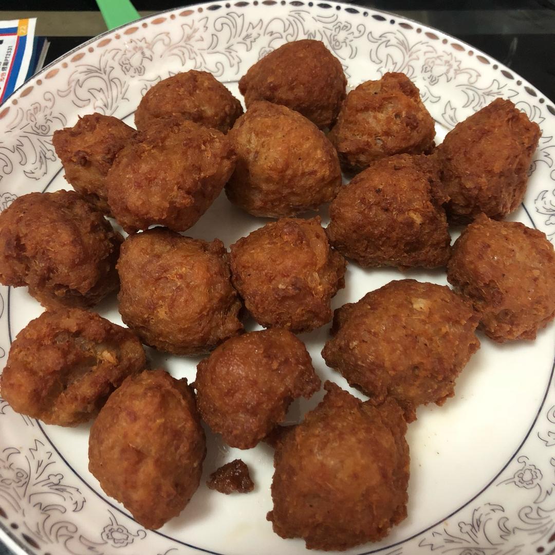 酥炸肉丸子