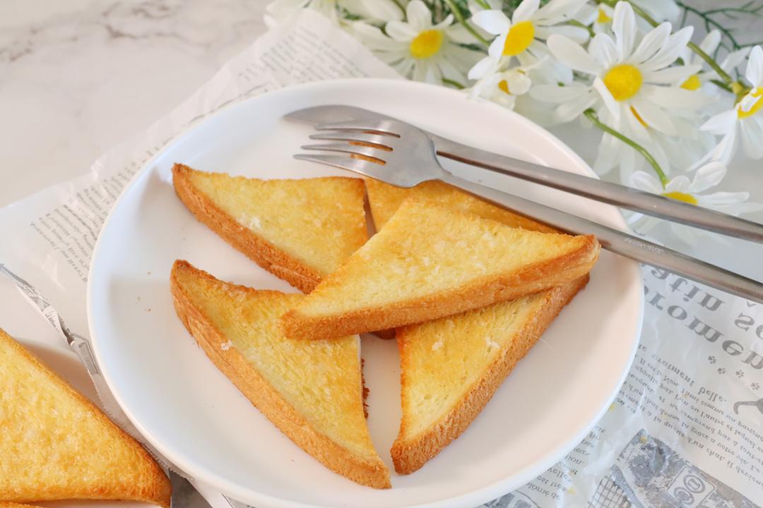 无敌好吃！大人小孩都爱吃！答应我一定要试试的黄油面包脆！！