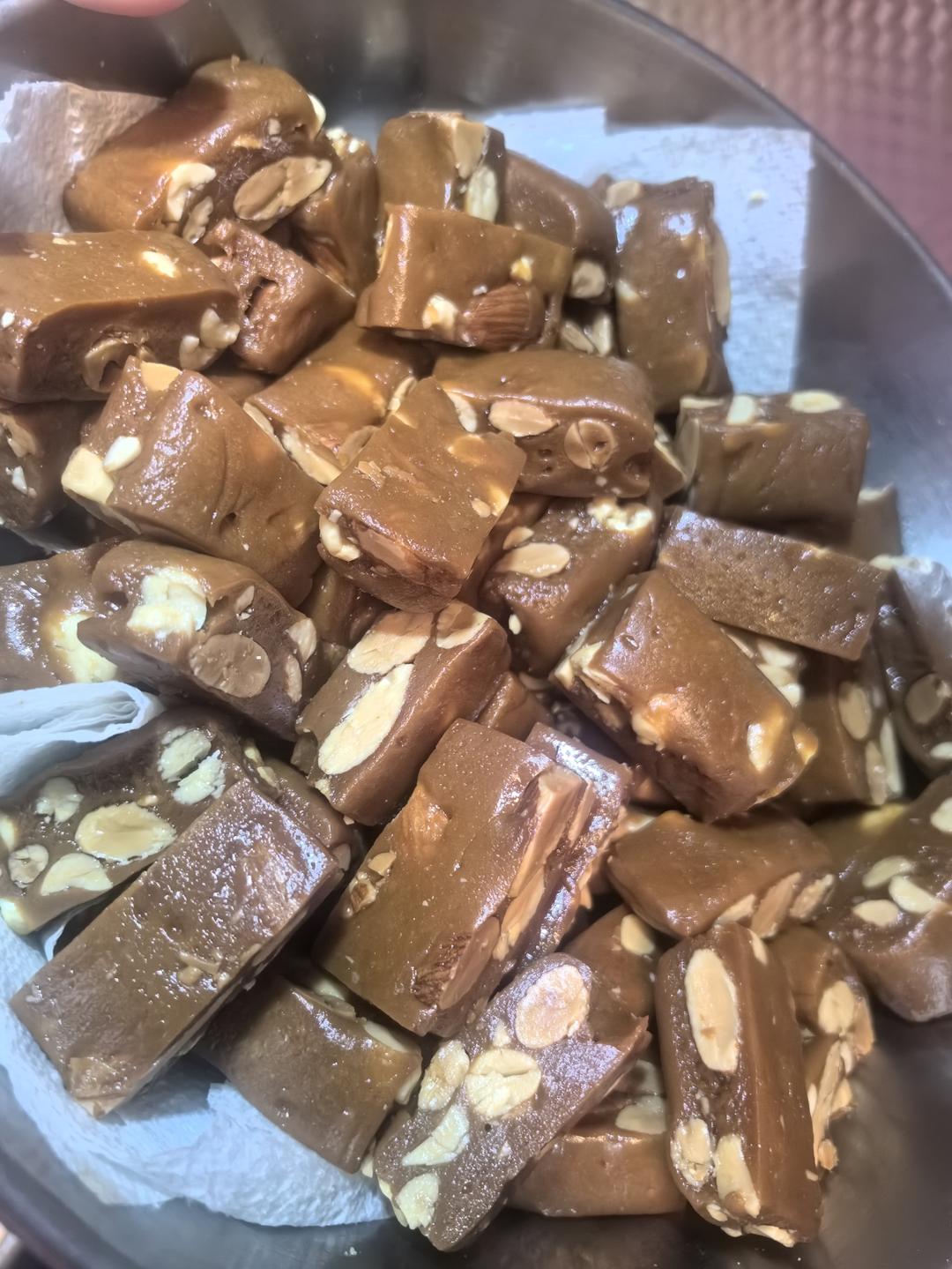 《Tinrry+》焦糖杏仁太妃糖