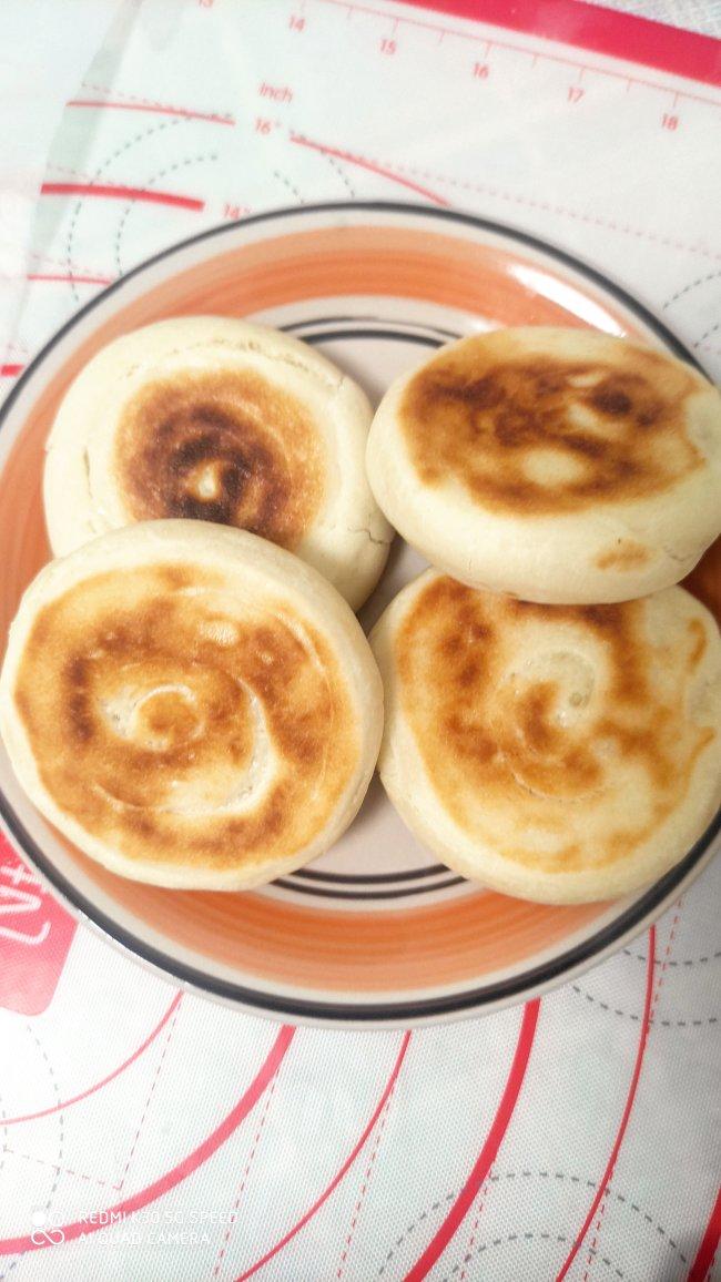 肉夹馍，白吉馍