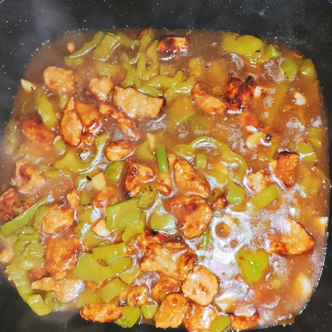 青椒肉丝，这样炒太好吃了。