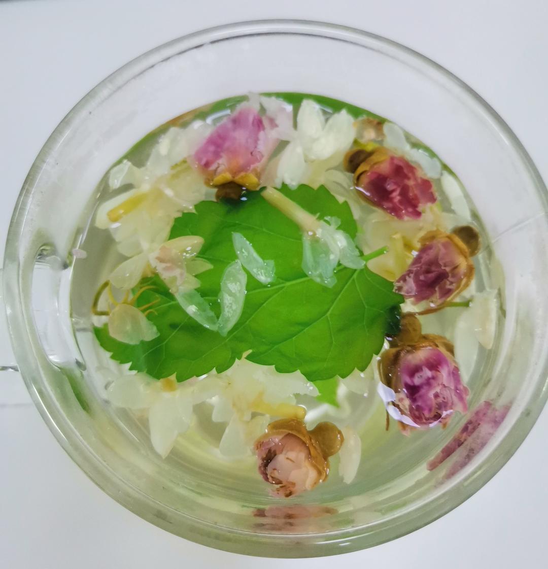 桑叶玫瑰茉莉花茶