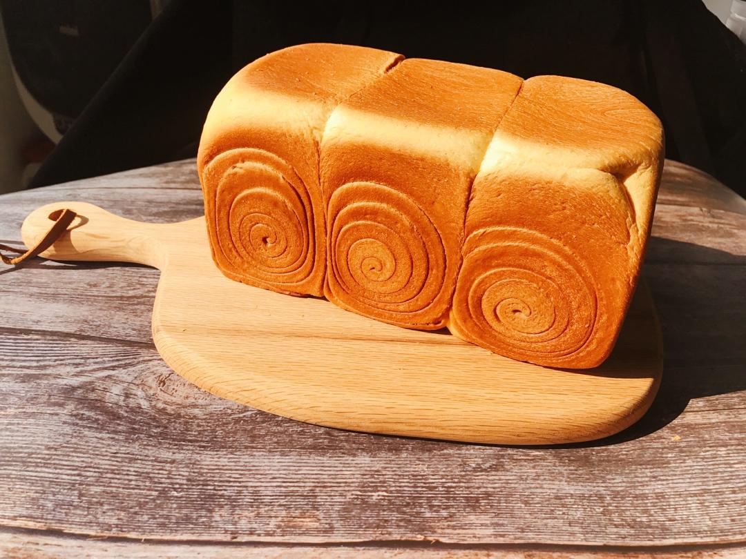 吐司，奶香手撕面包，超级香浓