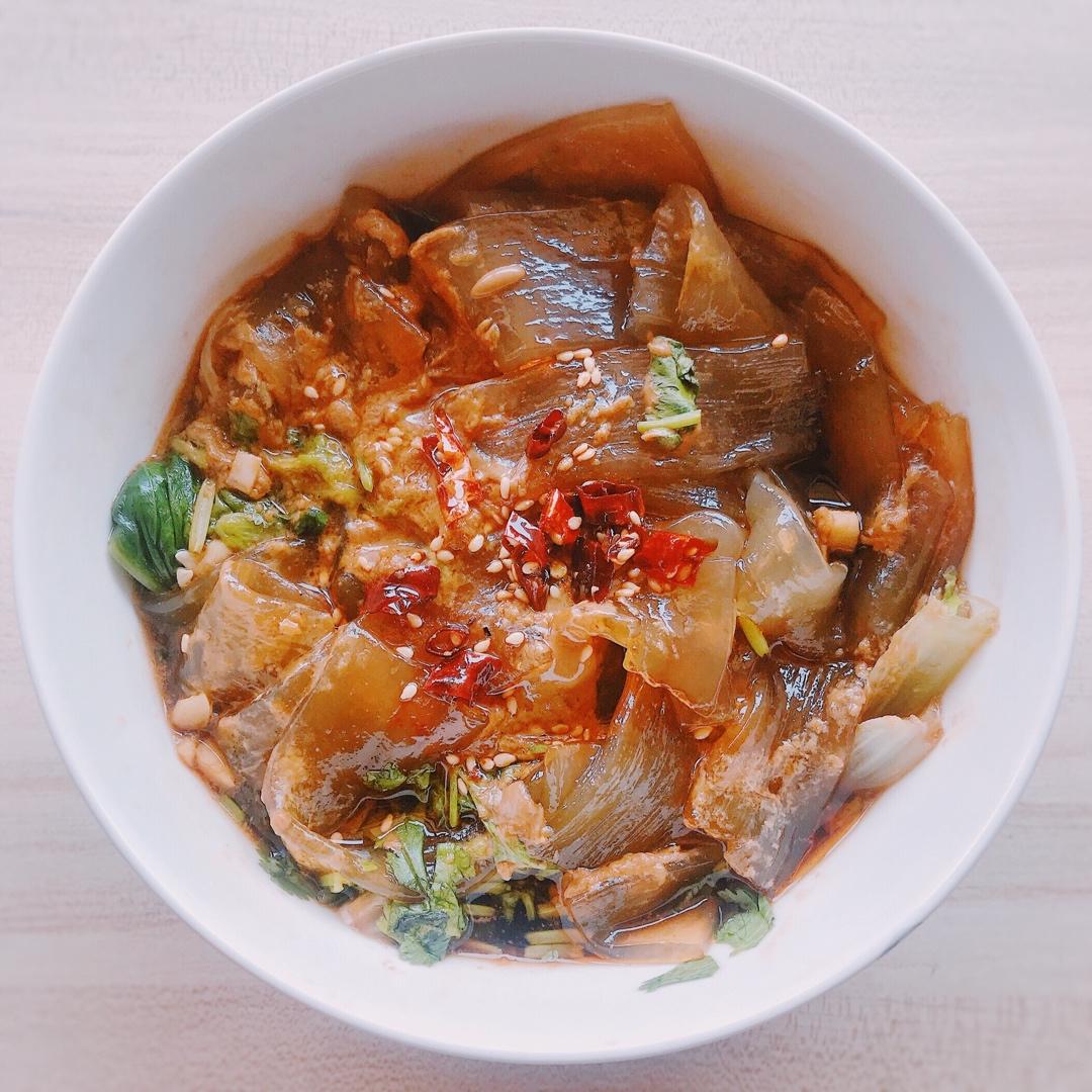 麻酱流汁宽粉