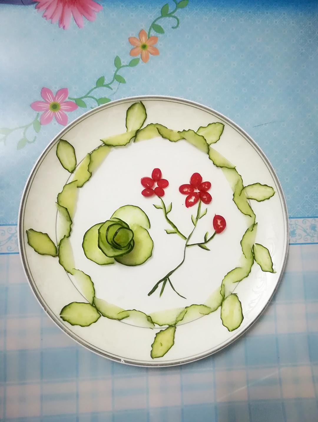 手机用户7379_2snf做的黄瓜围边(创意小盘饰の十七)