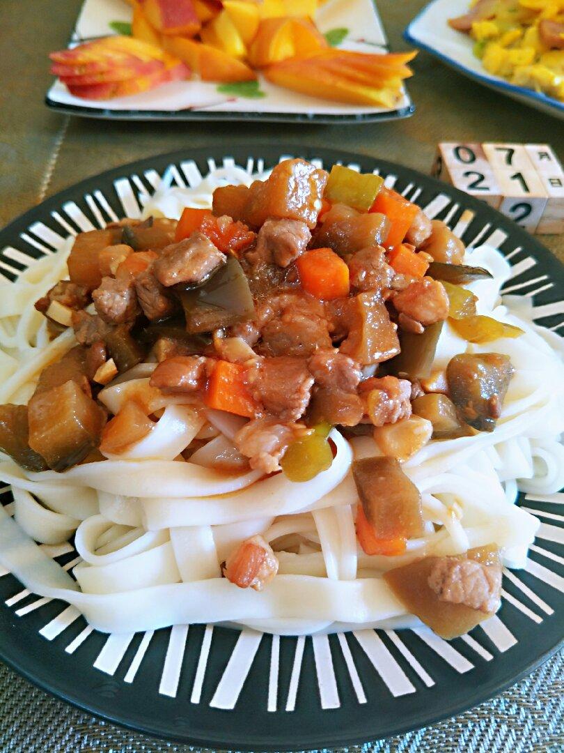 茄子肉丁打卤面