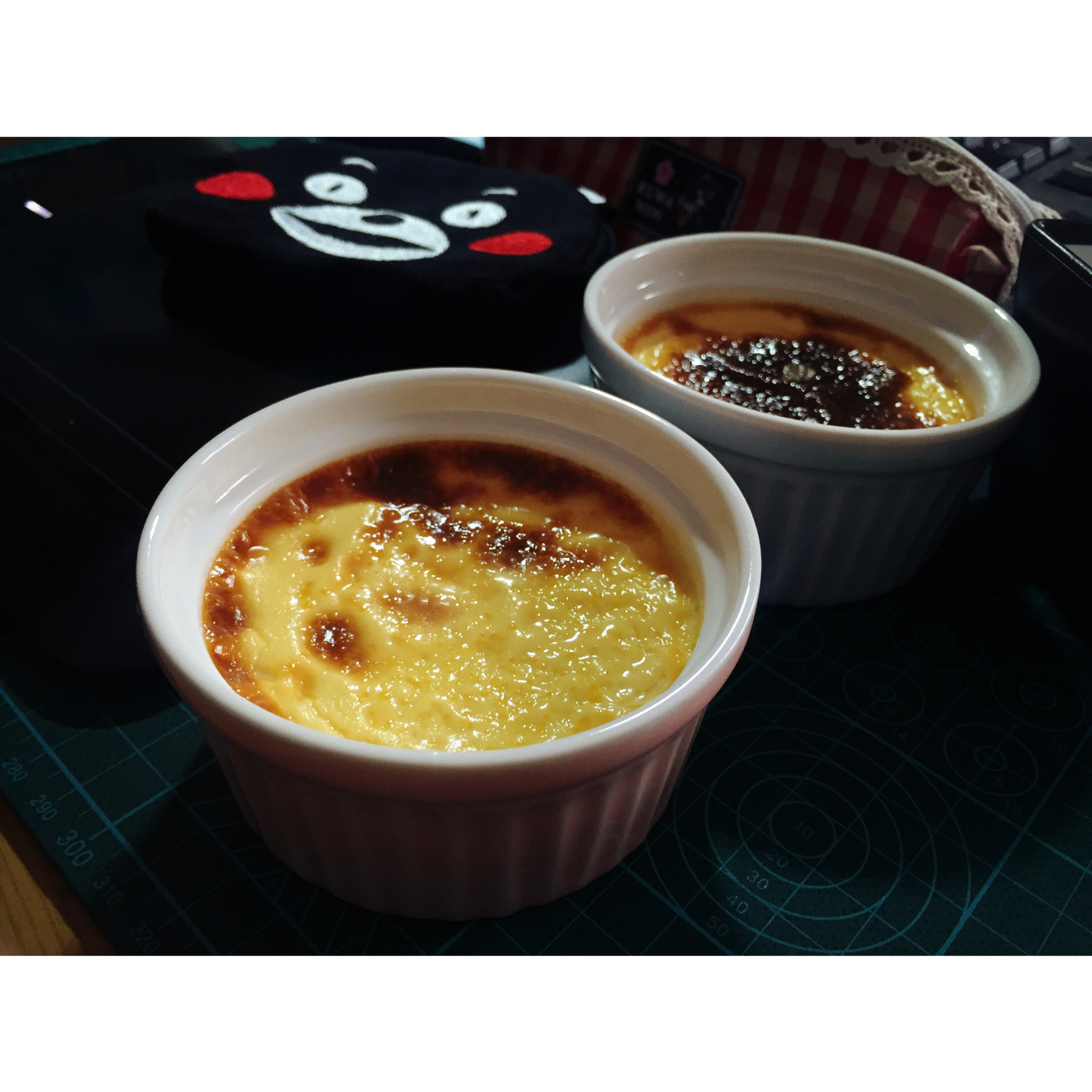 Crèmebrulée。法式烤布雷。焦糖布丁。