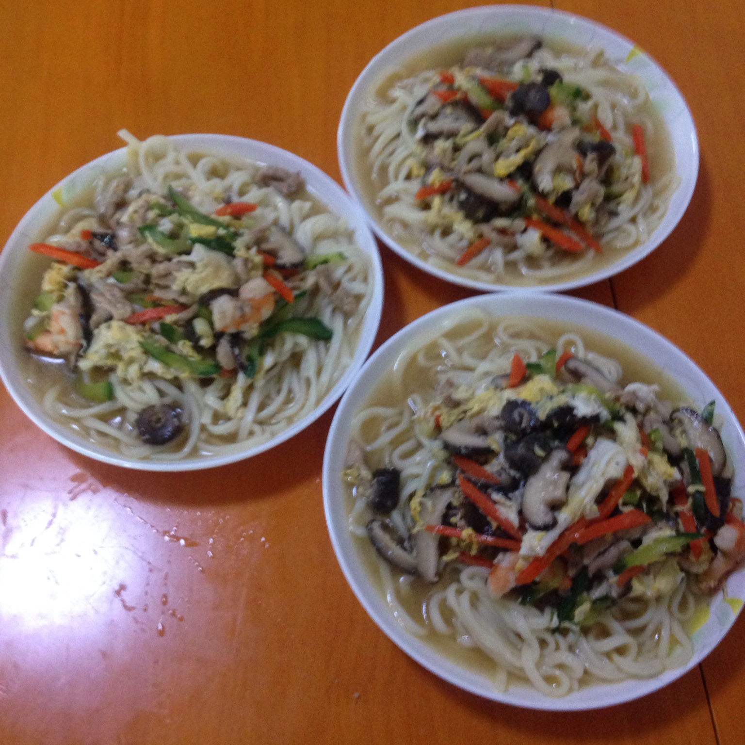 海参鲜虾鲜蔬面