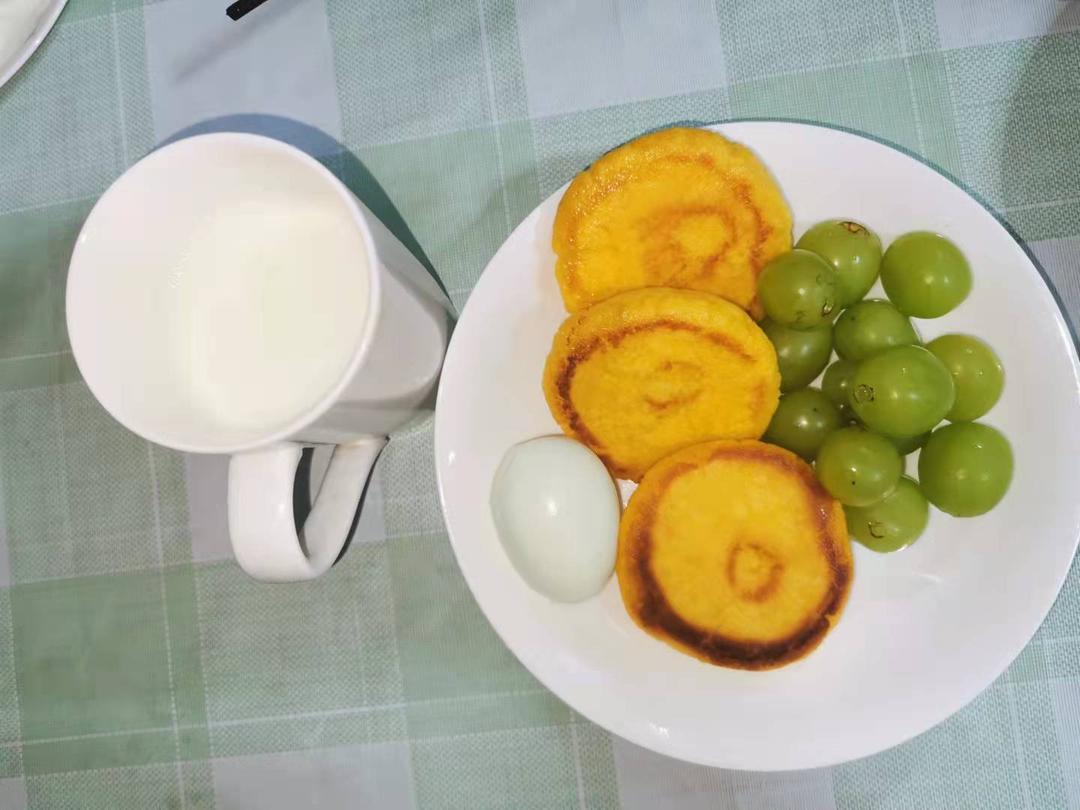 坚持打卡，给双胞胎做早餐