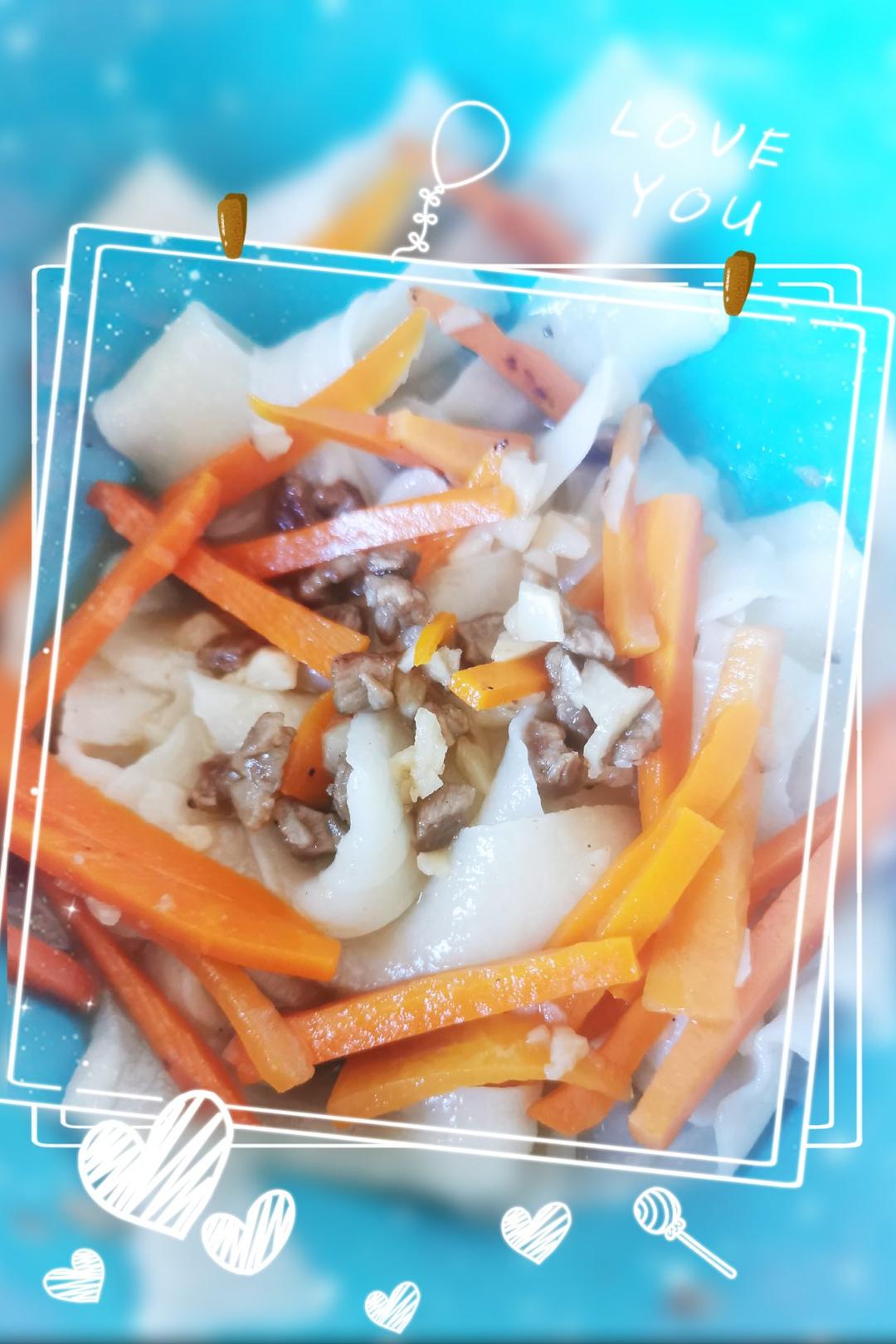 一岁宝宝以上简单快手辅食👉胡萝卜炒肉拌面