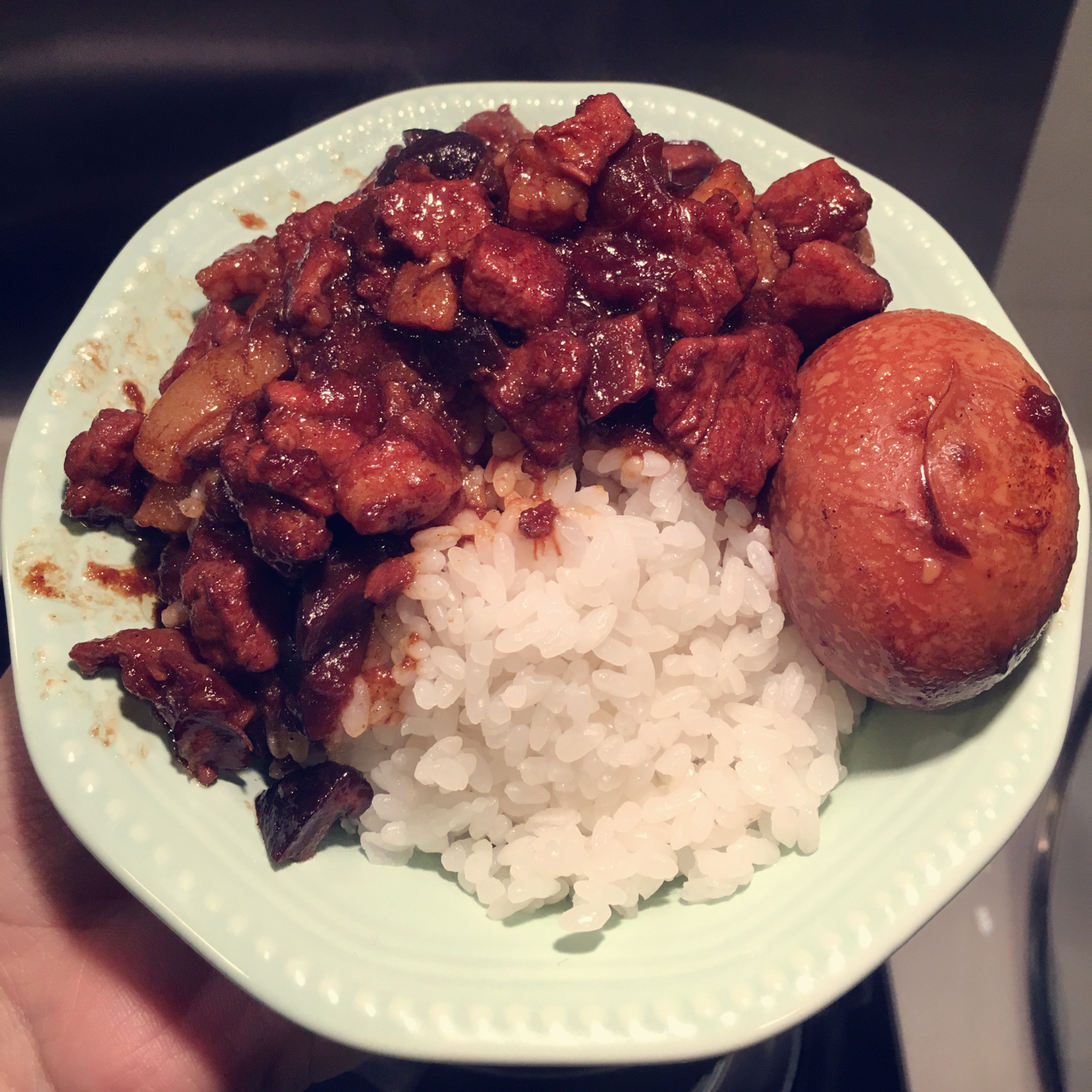 洋葱酥卤肉饭