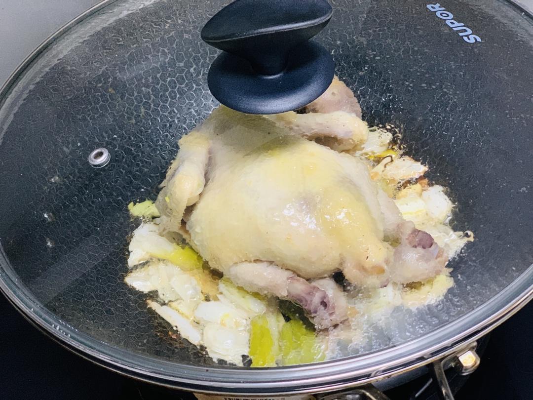 无水葱油童子鸡一一转自微博菜谱（Le Creuset铸铁炖锅）