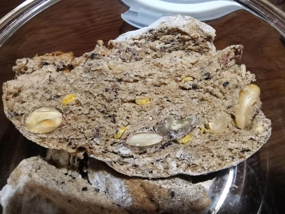 超简单的健康美味大欧包～手把手详细步骤～附手工揉面小技巧（不用手套膜）