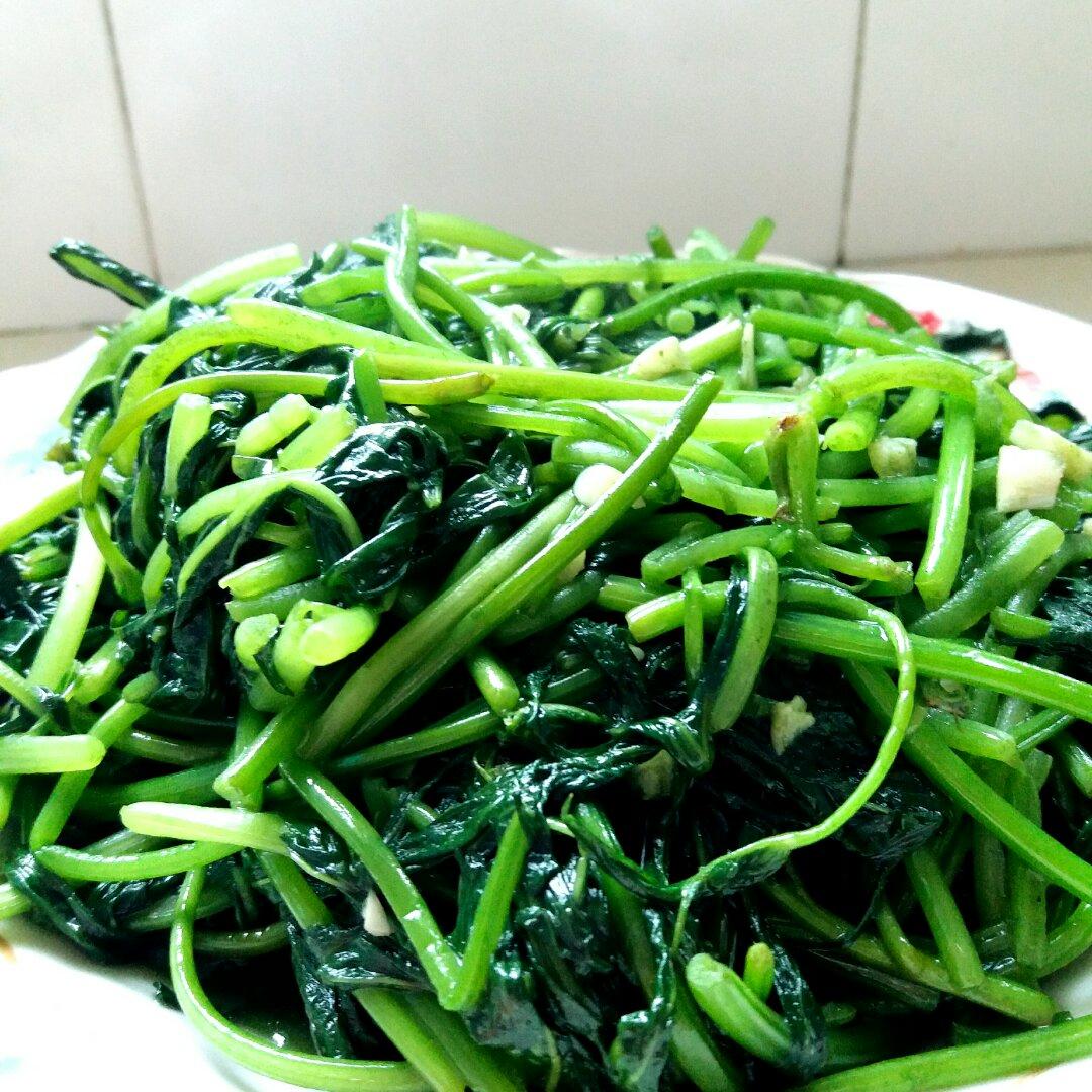 爱笑的qq做的清炒番薯叶