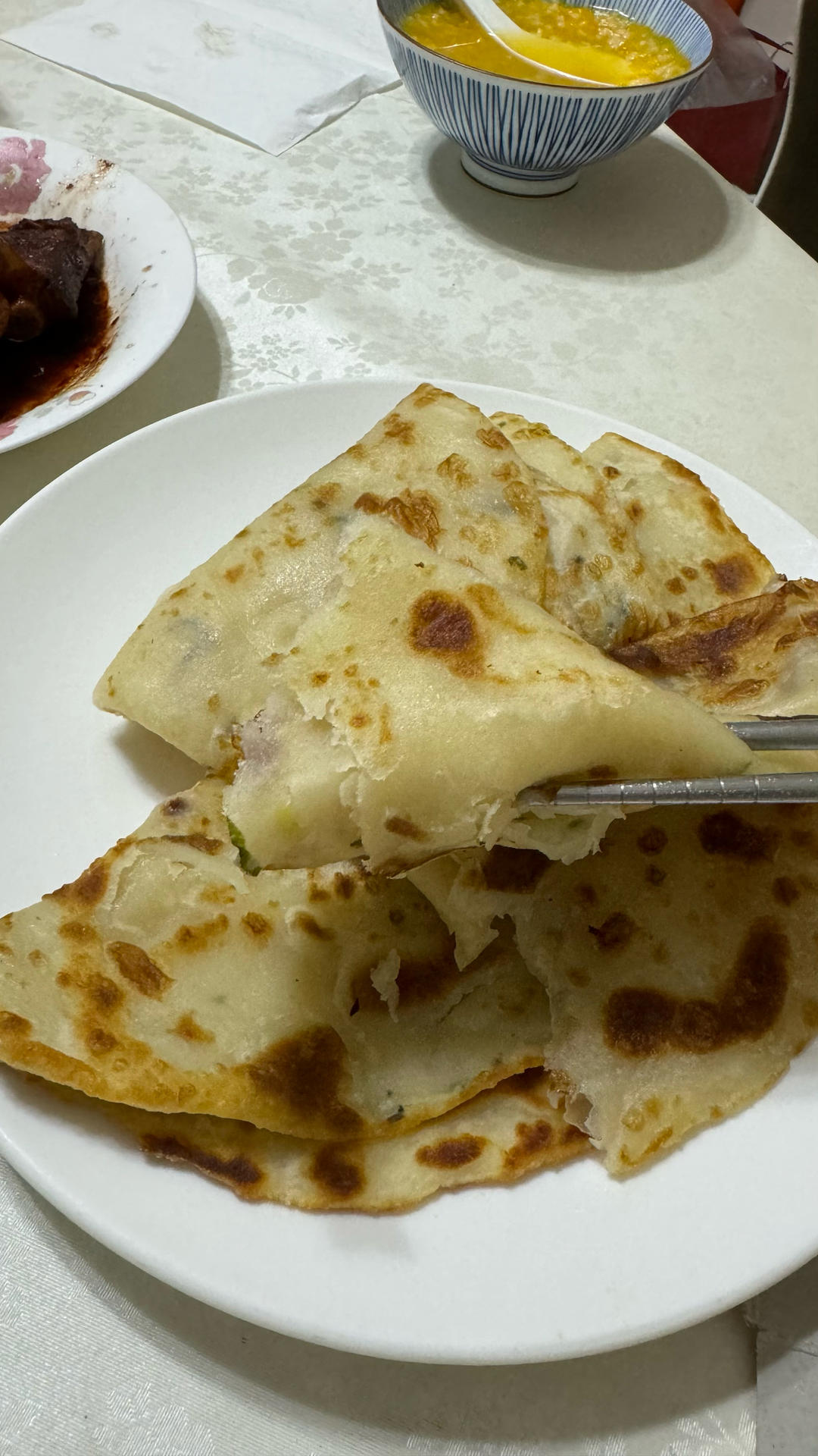 烙饼时，切记不要揉面，教你详细做法配方，不干不硬，外酥里柔软