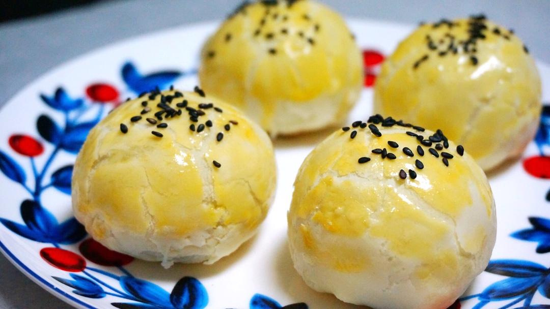 豆沙蛋黄酥