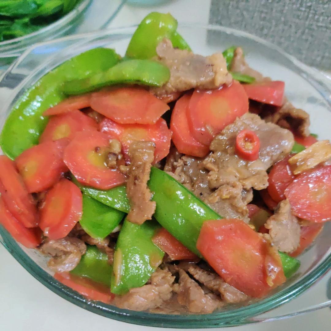 嫩炒牛肉片～～简单快手菜