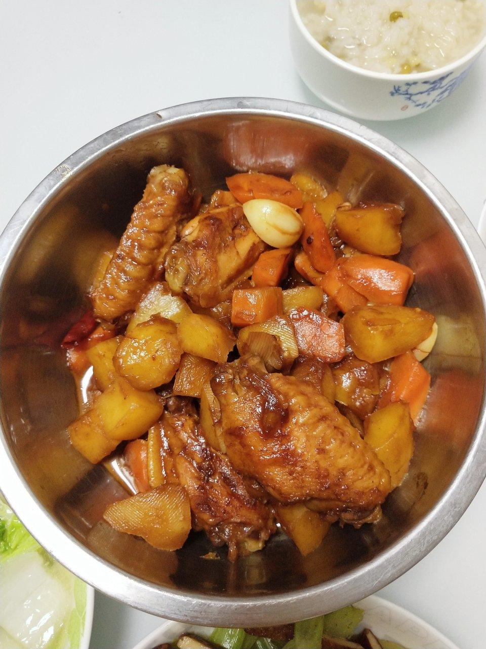 秘诀是可乐的红烧土豆鸡翅