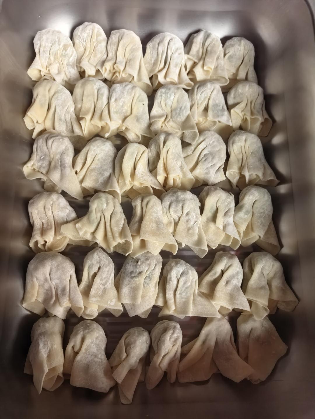 武汉手工水饺（牛肉大葱香菇馅）的做法 步骤1