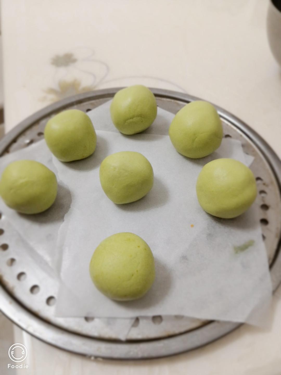 网红青团～～咸蛋黄肉松青团