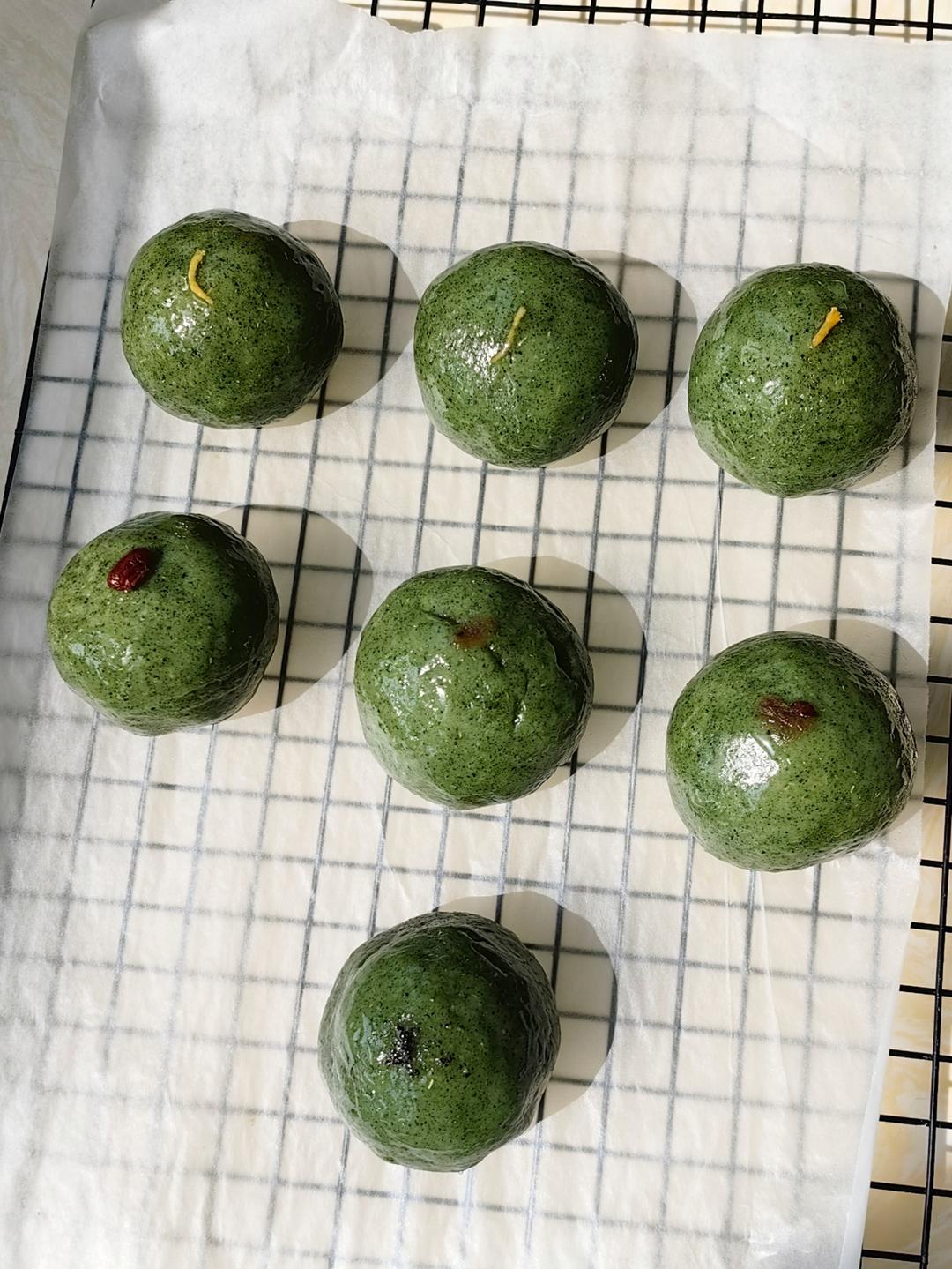 蛋黄肉松青团（完全没有抵抗力）