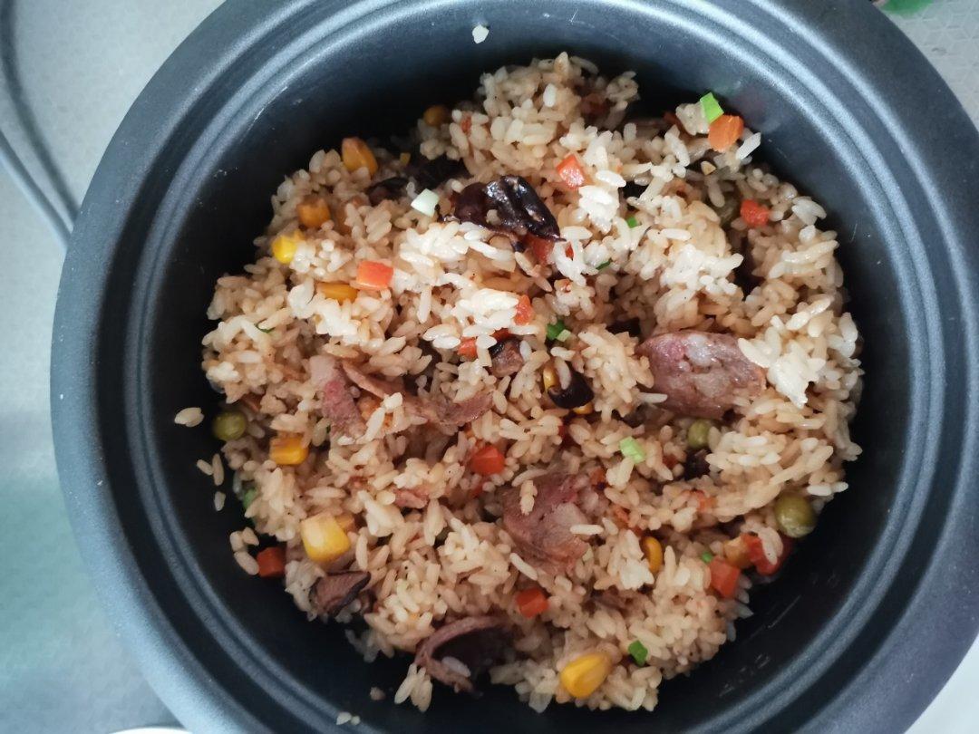 懒人必备～电饭煲腊肠焖饭