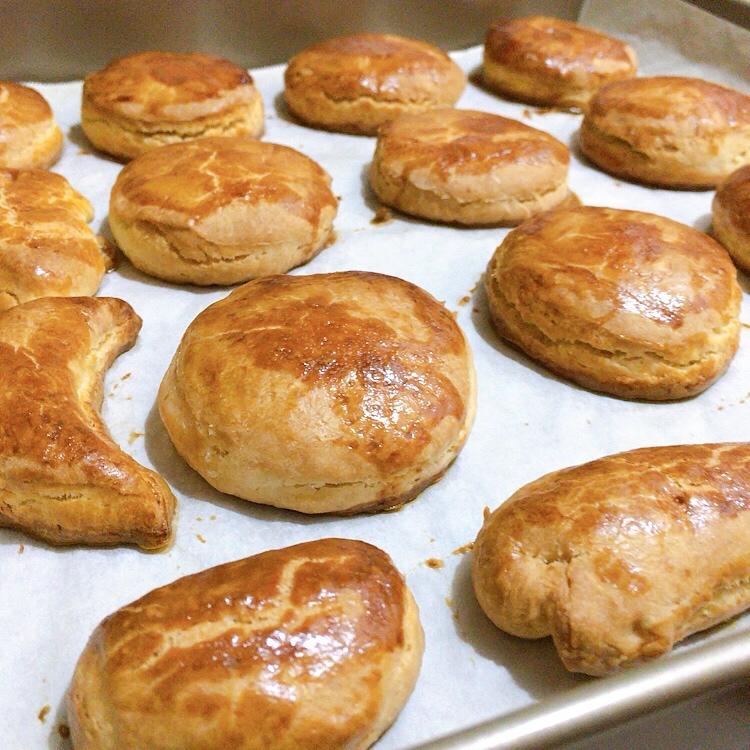 【视频】3分钟 奶油司康Scone(可能是世界上最快手的司康) 消耗淡奶油～