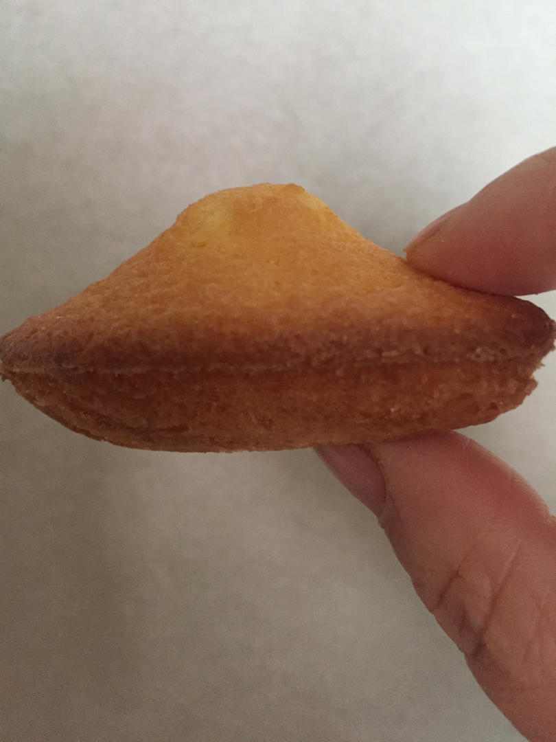焦香酥软的柠檬玛德琳蛋糕