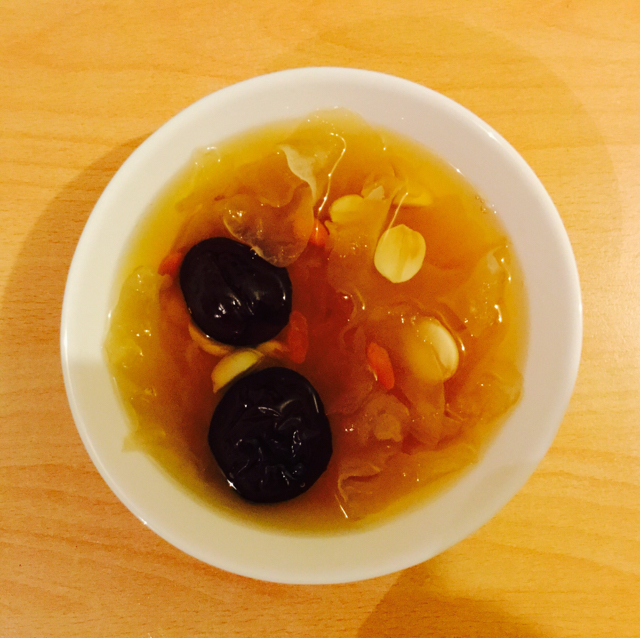红枣银耳莲子羹